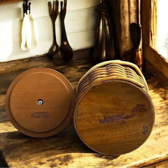 Longaberger Basket Canister w/Wood Lid & Plastic Insert/Air Tight Lid and Liner - Picture 5 of 7